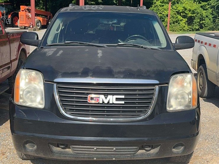 2008-gmc-yukon-image-2