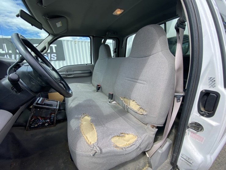2001-ford-f350-xl-image-23