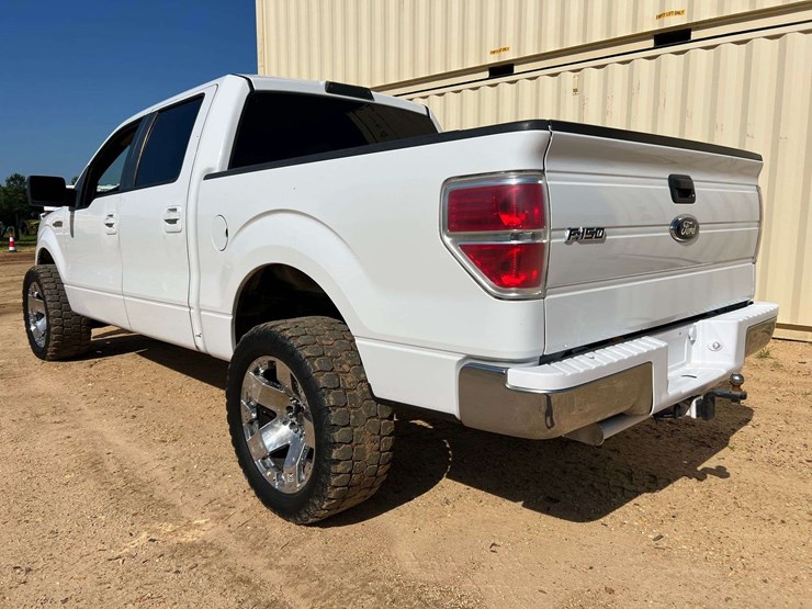 2010-ford-f150-xlt-image-2