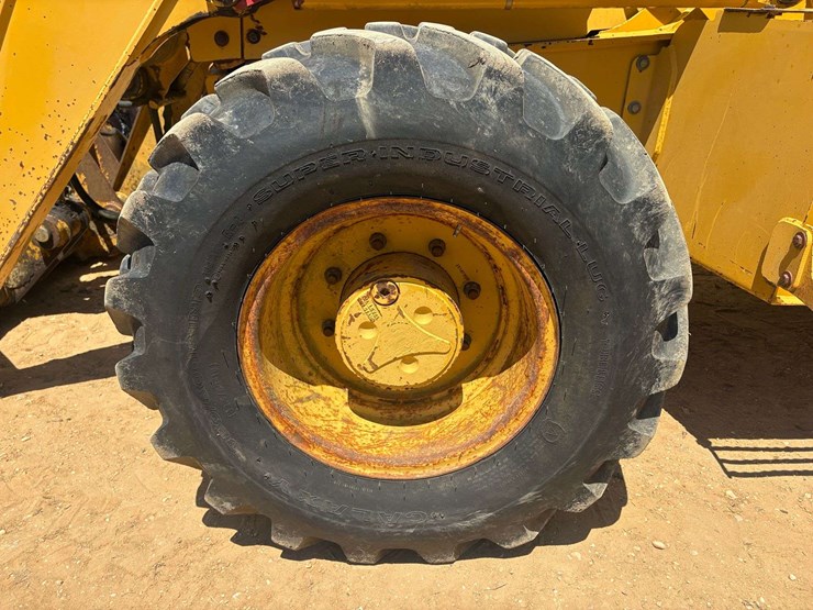 deere-410e-image-7
