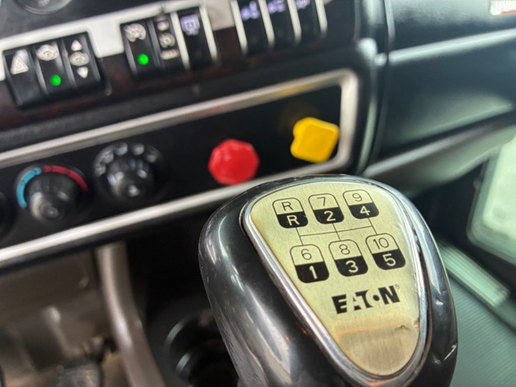 2018-kenworth-w900-image-11