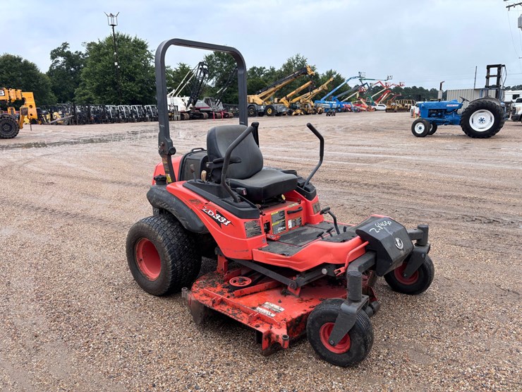 kubota-zd331-image-1