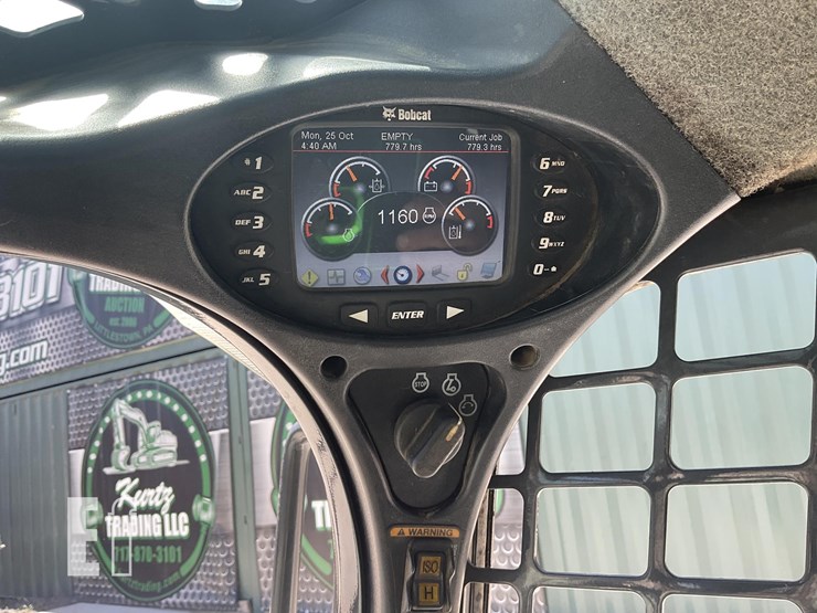 2014-bobcat-t590-image-17
