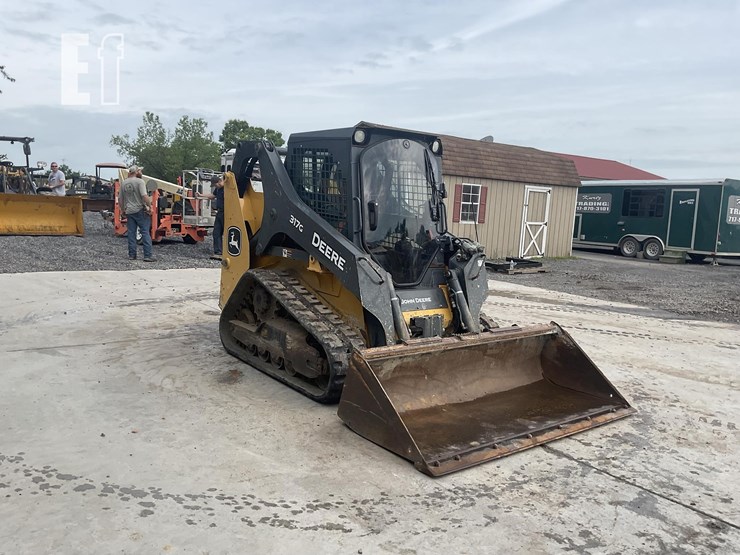 2017-deere-317g-image-6