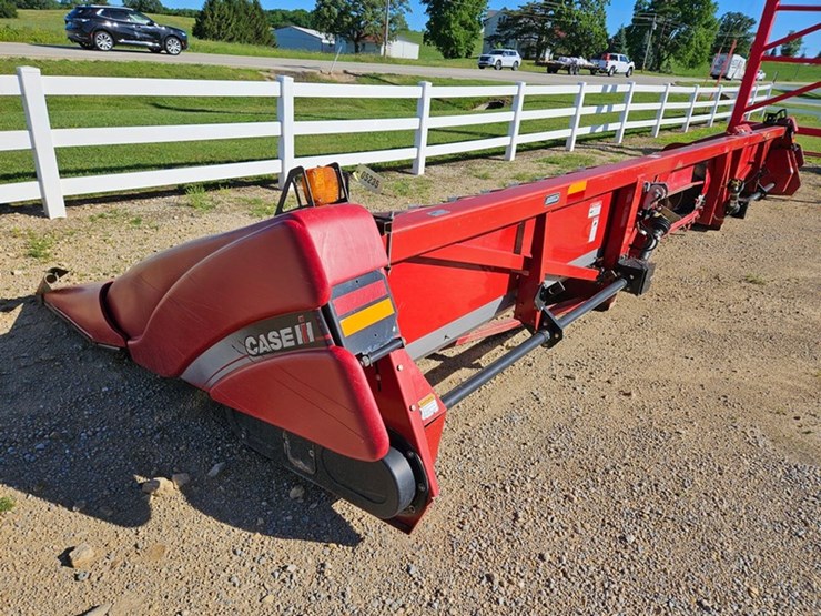 case-ih-2412-image-3