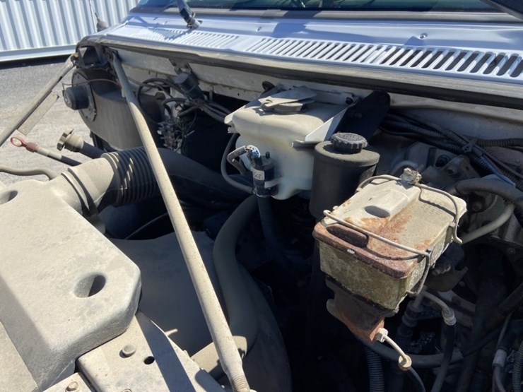 1995-chevrolet-30-image-54