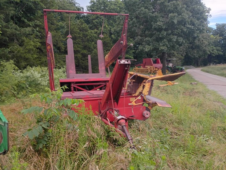 new-holland-1000-image-8