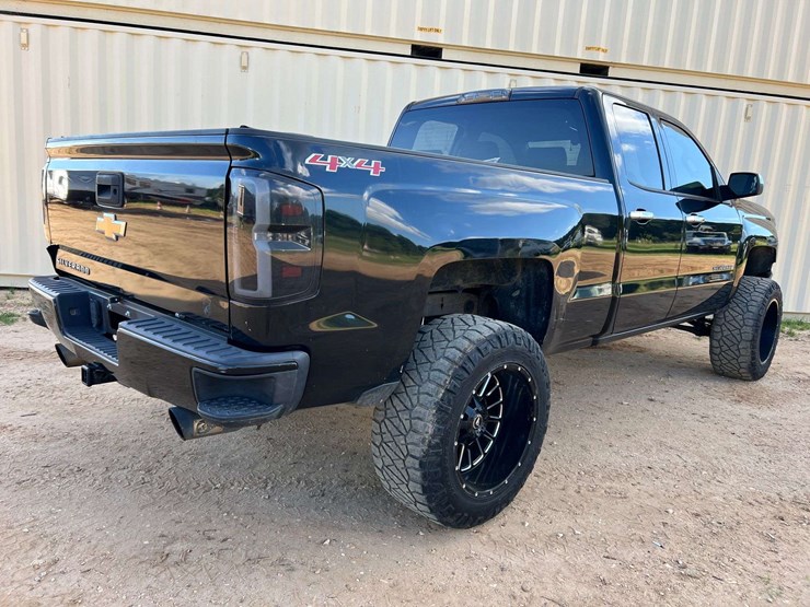 2016-chevrolet-silverado-1500-image-3