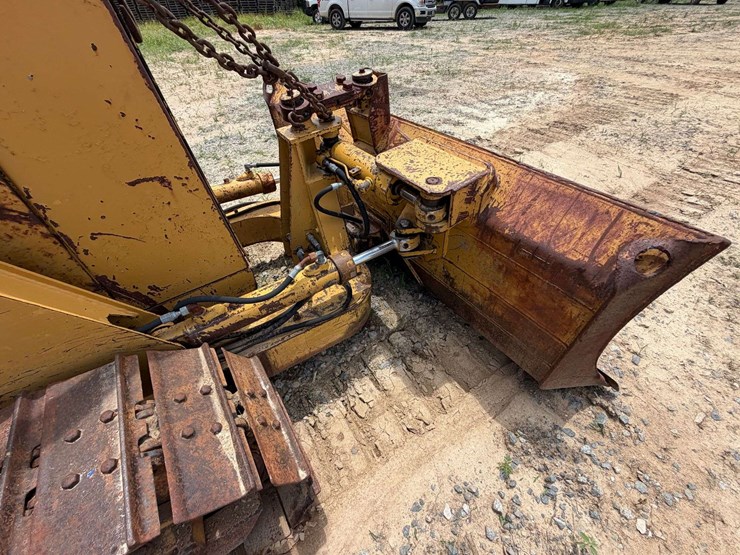 caterpillar-d3c-image-16