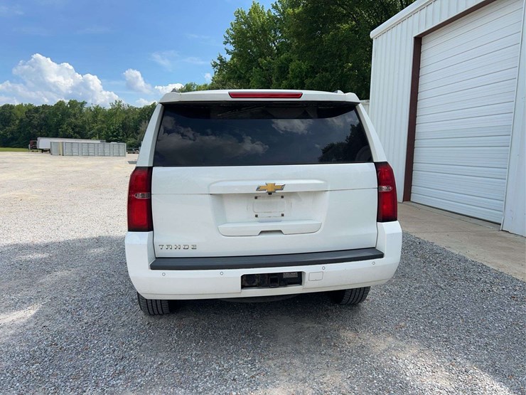 2019-chevrolet-tahoe-image-4