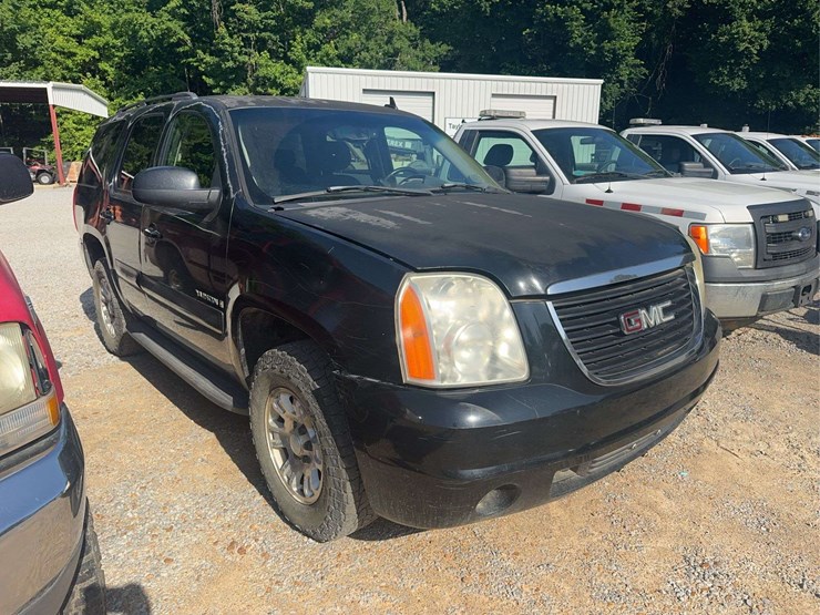 2008-gmc-yukon-image-3