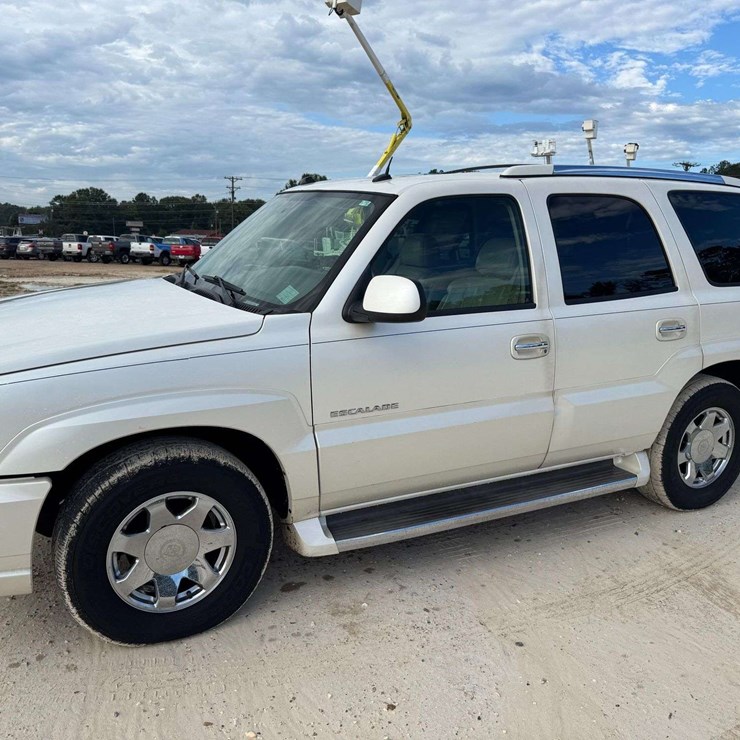 2005 CADILLAC ESCALADE