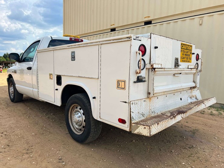 2008-dodge-ram-2500-image-2