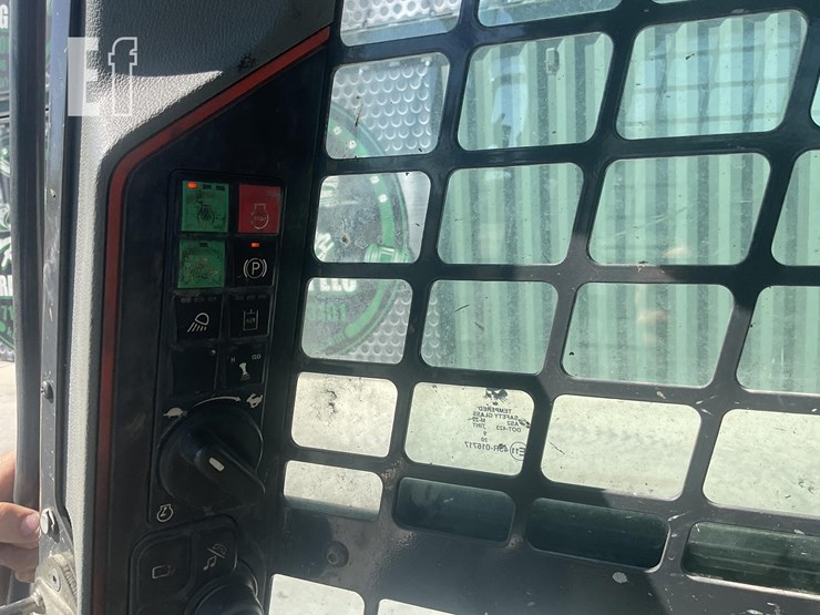 2021-bobcat-s76-image-14