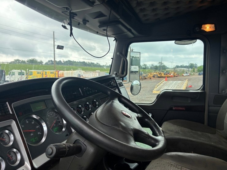 2018-kenworth-w900-image-7