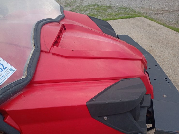 2014-can-am-commander-800-image-40