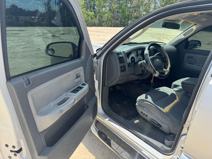 2006-dodge-dakota-slt-image-9