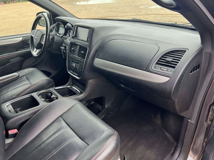 2018-dodge-grand-caravan-gt-image-20