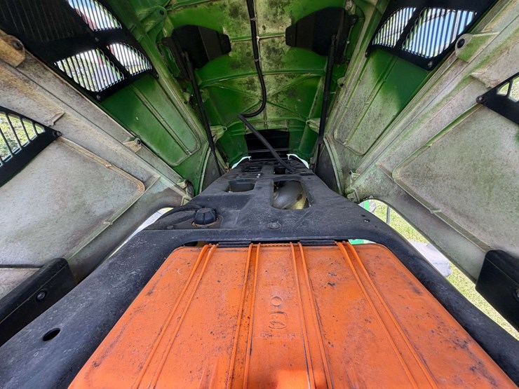 2019-john-deere-6155m-image-30