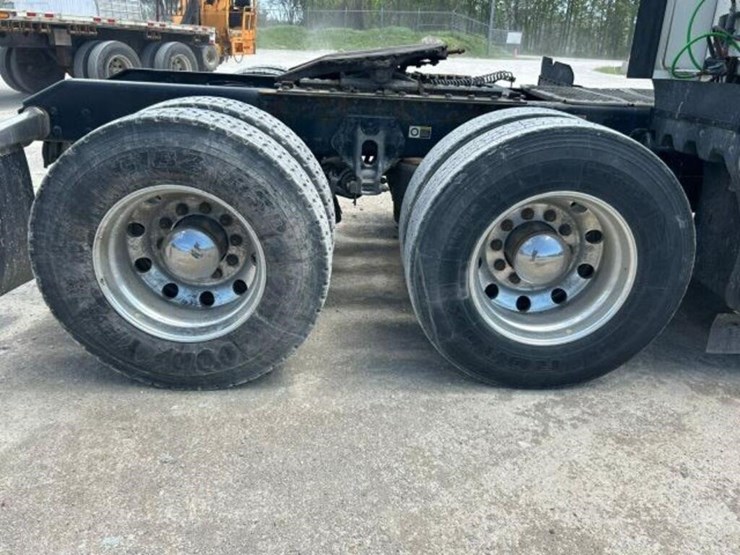 2020-kenworth-t680-image-75