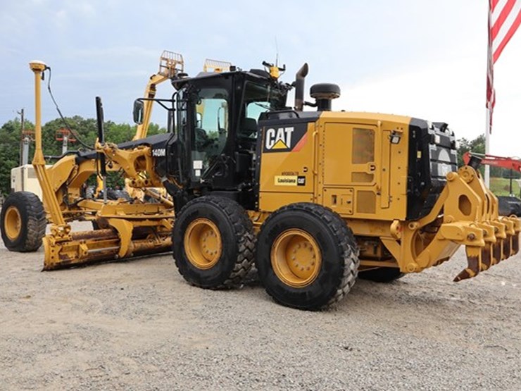 2016-caterpillar-140-image-3