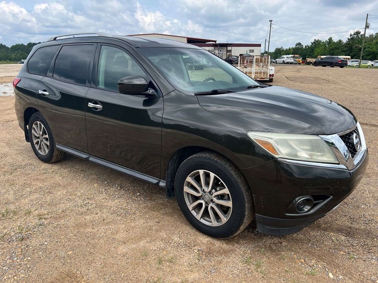 2015-nissan-pathfinder-image-4