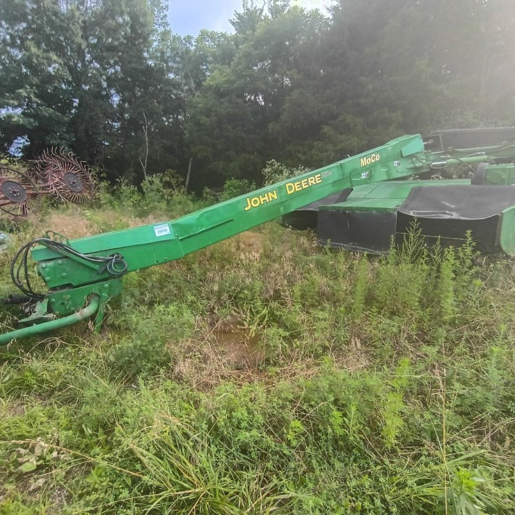 JOHN DEERE 946