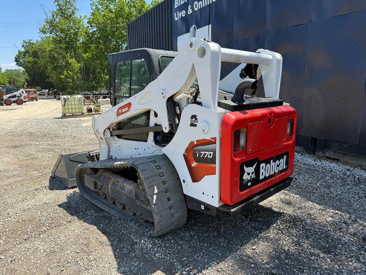 2024-bobcat-t770-image-2