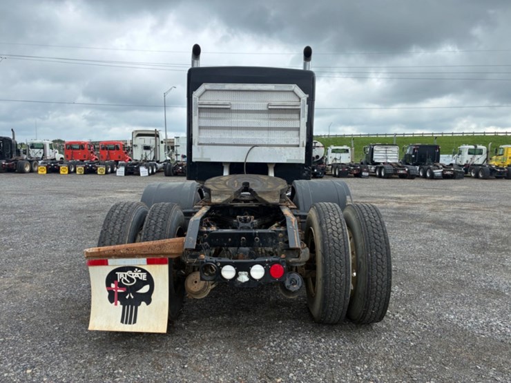 2018-kenworth-w900-image-5