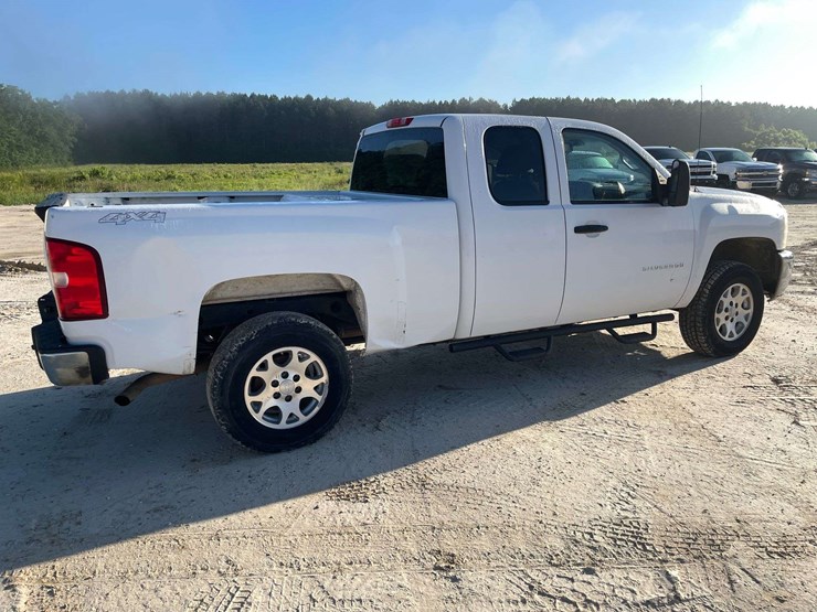 2013-chevrolet-silverado-1500-image-4