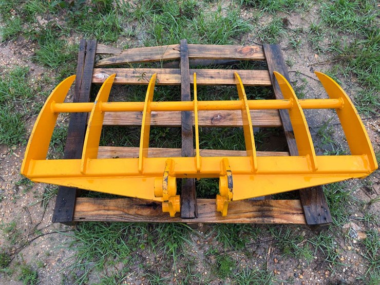 caterpillar-303-image-6