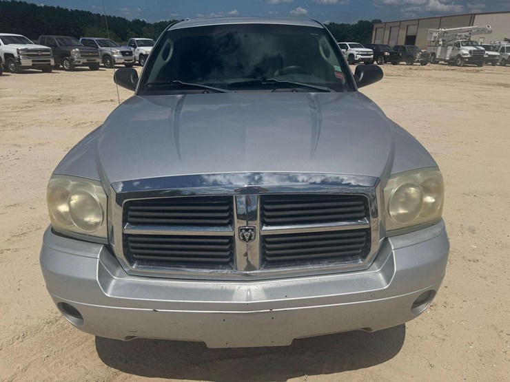 2006-dodge-dakota-slt-image-5