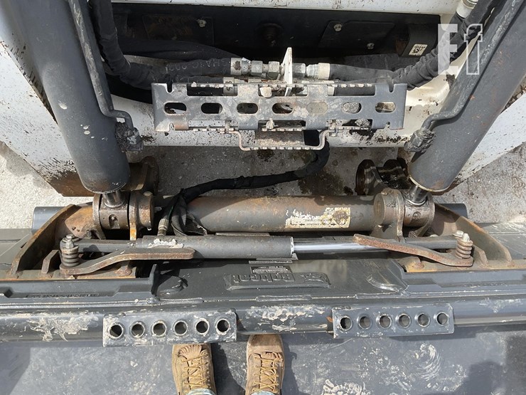 2019-bobcat-s850-image-10
