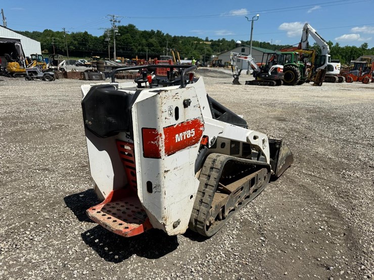 2019-bobcat-mt85-image-4
