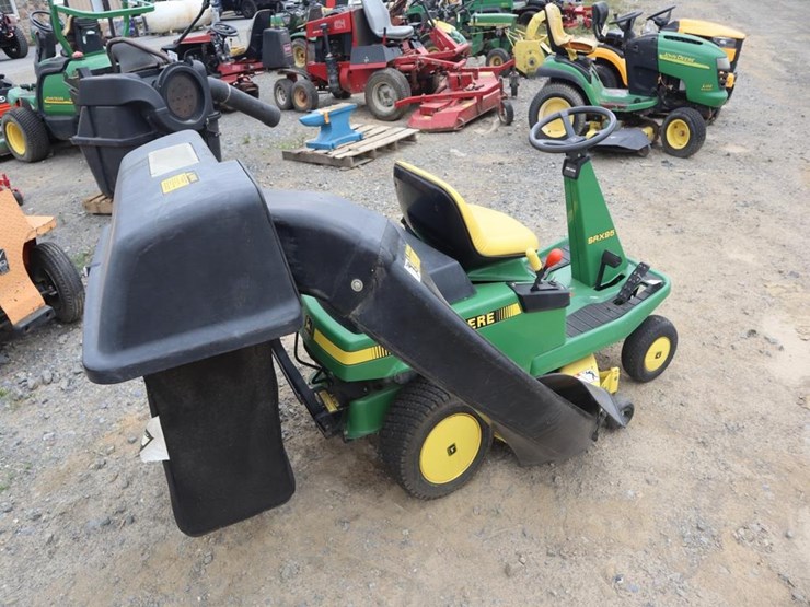 john-deere-riding-mower-image-7