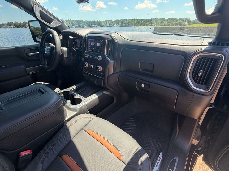 2020-gmc-sierra-2500-image-28