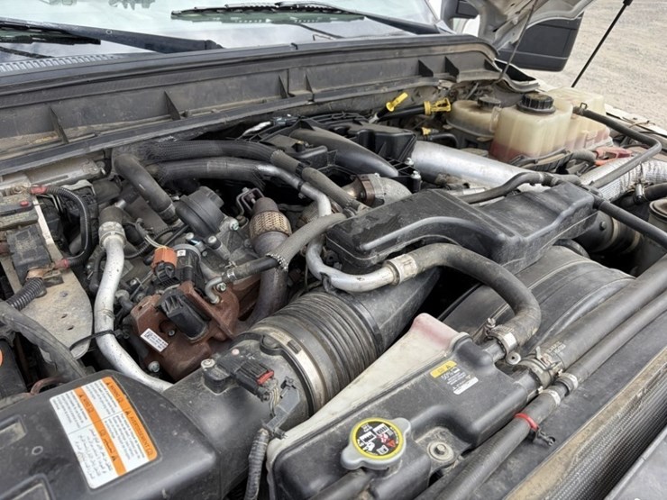 2012-ford-f550-image-10