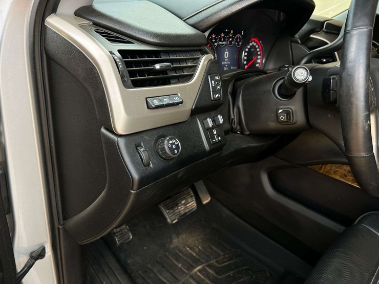 2016-gmc-yukon-denali-image-33