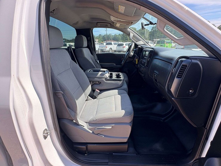 2015-chevrolet-silverado-2500-image-17
