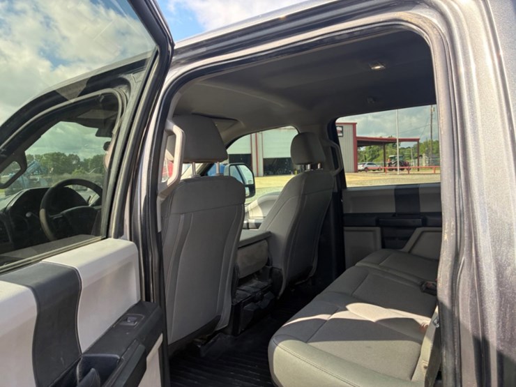 2020-ford-f250-image-10