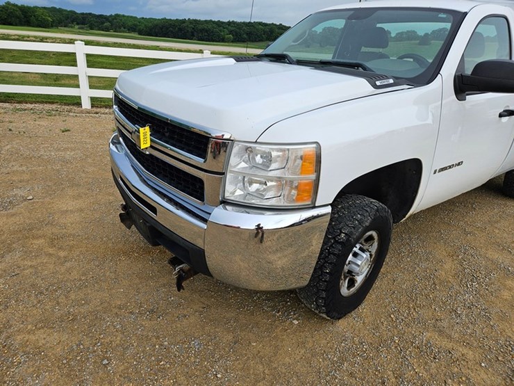 chevrolet-2500-image-11
