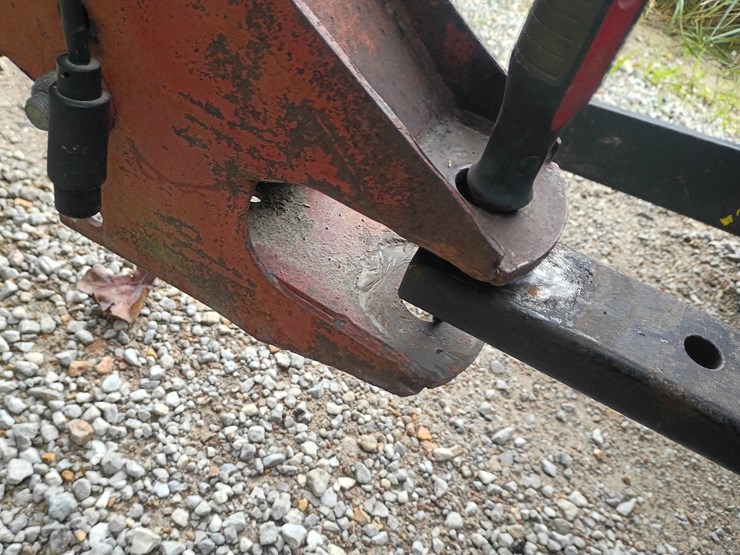 new-holland-660-image-8