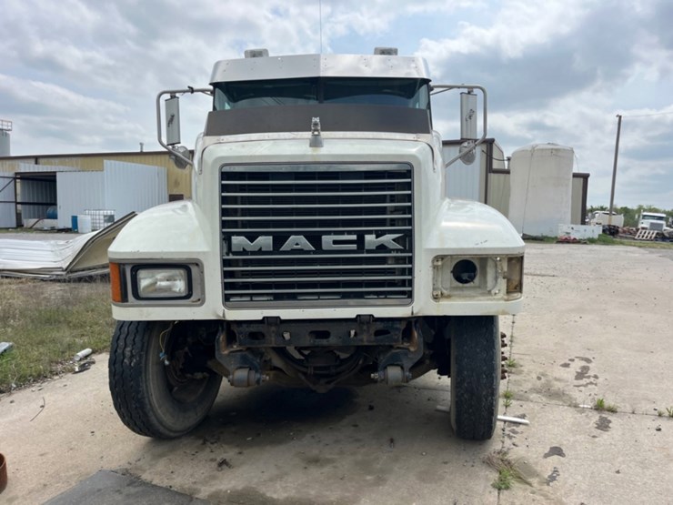 2006-mack-chn613-image-2