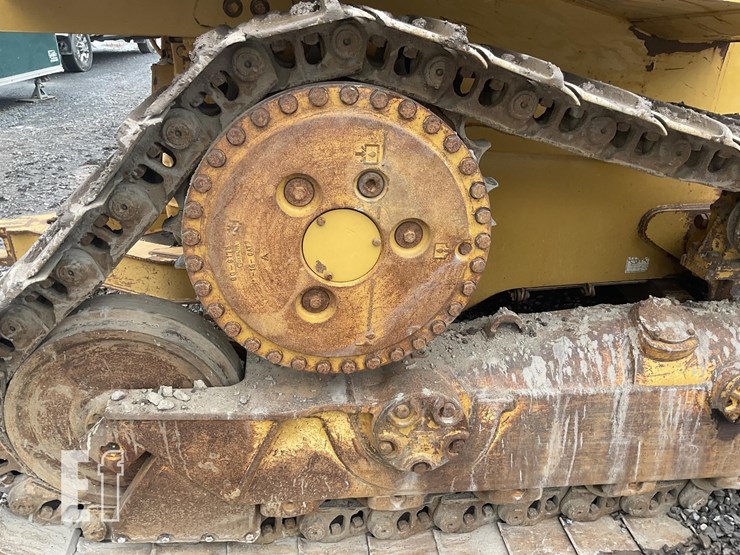 2015-caterpillar-d6t-xl-image-10