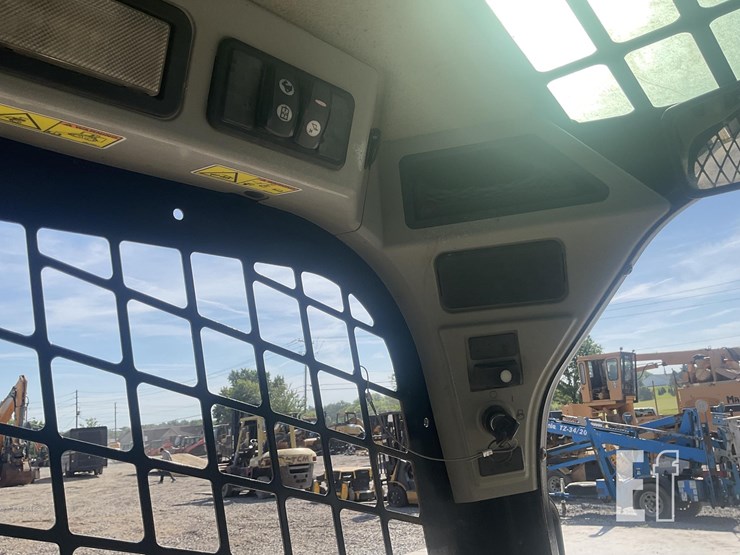 2017-caterpillar-259d-image-14
