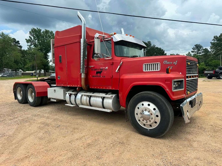 1984-ford-ltl9000-image-10