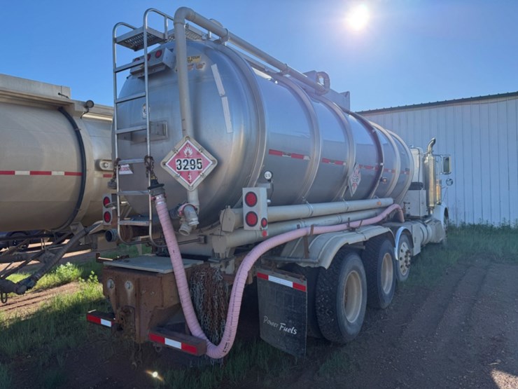 2007-peterbilt-378-image-3