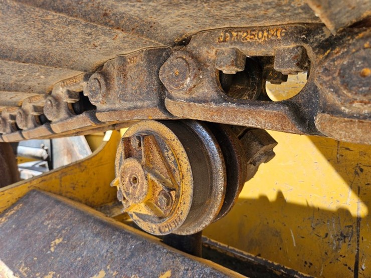 deere-550k-image-18