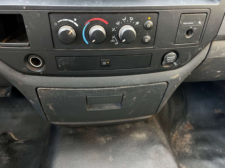 2008-dodge-ram-2500-image-33