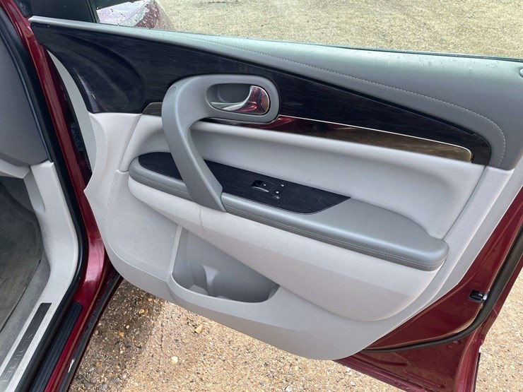 2016-buick-enclave-image-17
